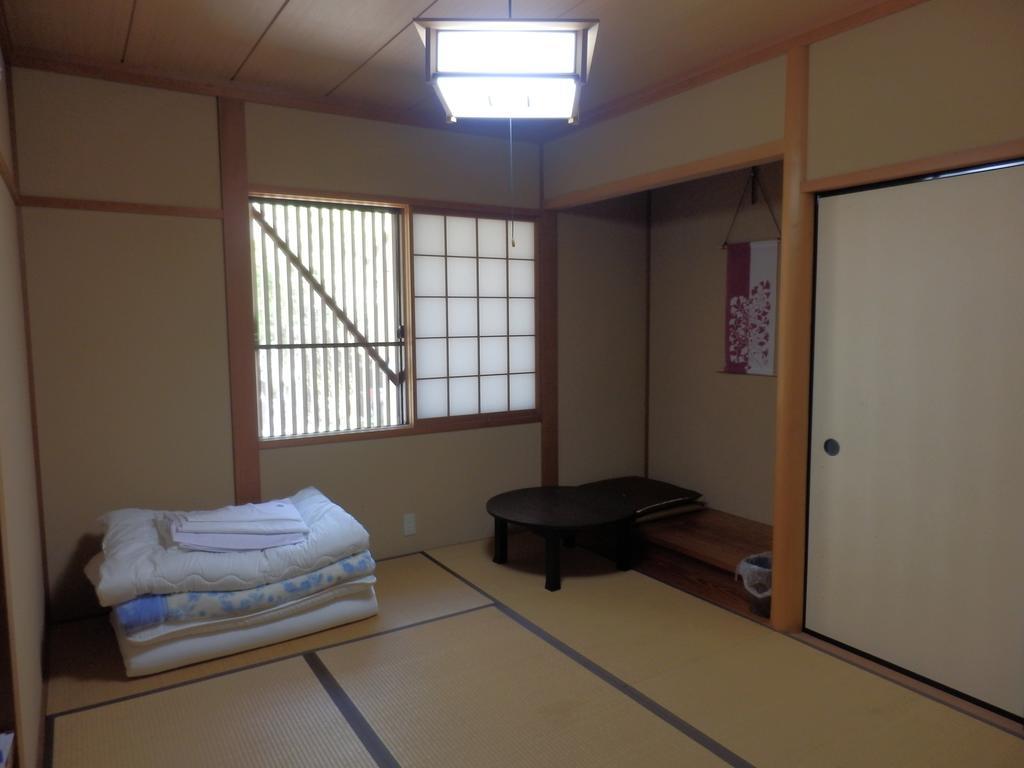 Yuwaku Guest House Kanazawa Phòng bức ảnh